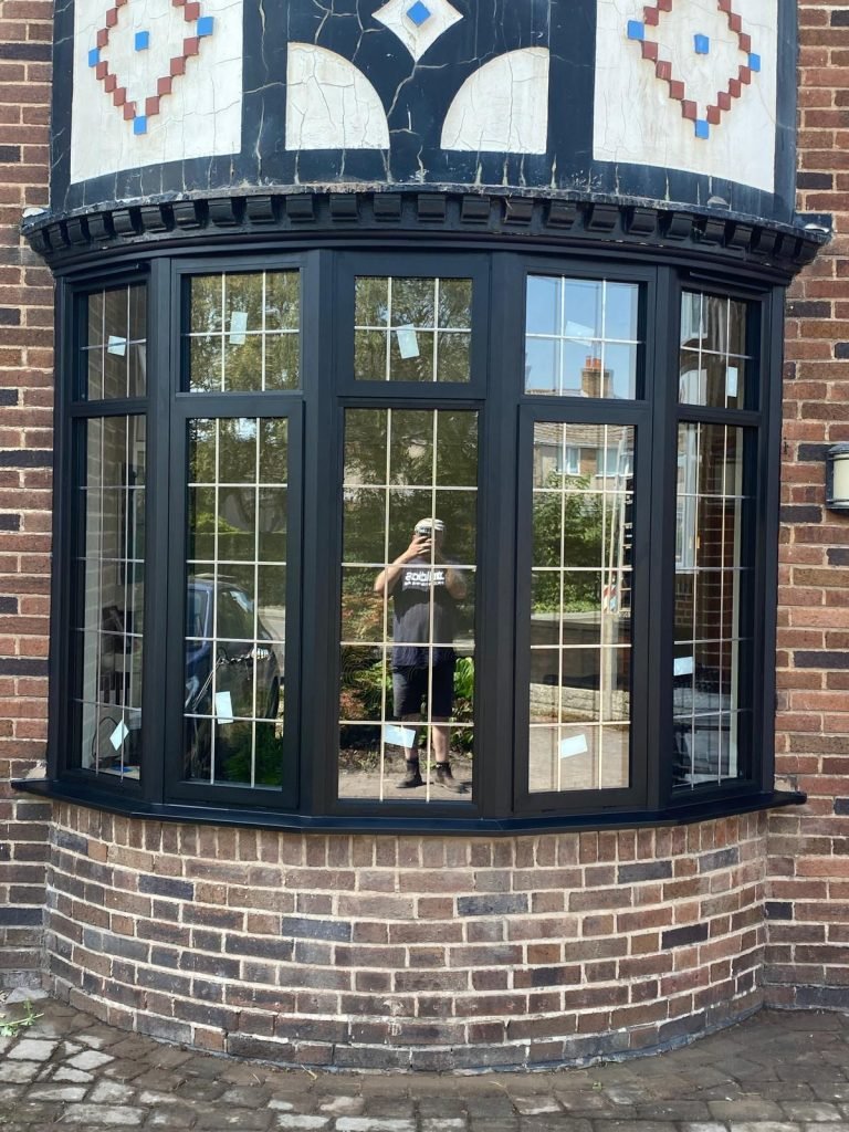 Stunning Reynaers SL68 Bow Window 